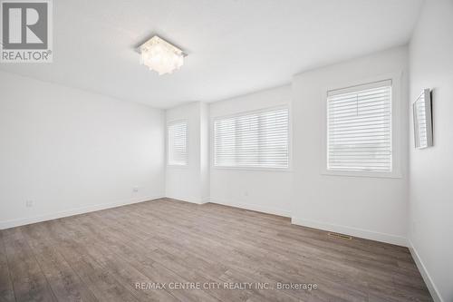 24 Oakmont Street, St. Thomas, ON - Indoor Photo Showing Other Room