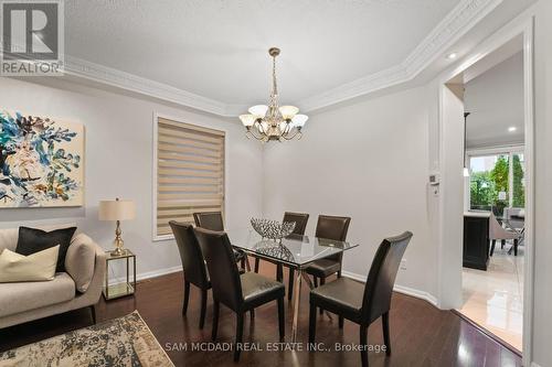 3619 Waterfall Crescent, Mississauga, ON - Indoor Photo Showing Dining Room