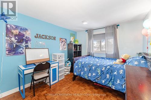 7695 Priory Crescent, Mississauga, ON - Indoor Photo Showing Bedroom