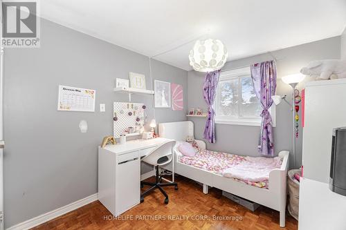 7695 Priory Crescent, Mississauga, ON - Indoor Photo Showing Bedroom