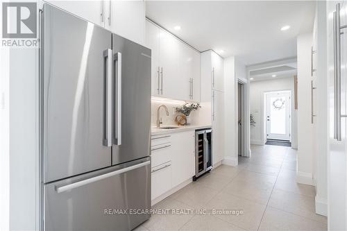 7 Glenmorris Drive, Hamilton, ON - Indoor Photo Showing Kitchen