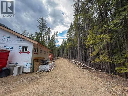 3945 Saunders Road, Passmore, BC 