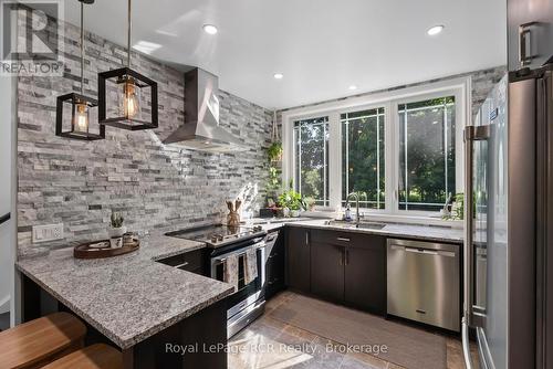 39626 Glenannon Road, Morris Turnberry (Turnberry), ON - Indoor Photo Showing Kitchen With Stainless Steel Kitchen With Upgraded Kitchen