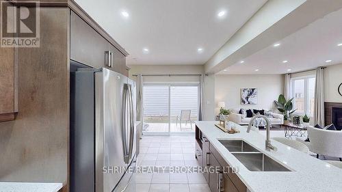 1395 Lawson Road, London North (North I), ON - Indoor Photo Showing Kitchen With Double Sink