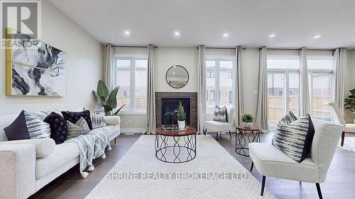 1395 Lawson Road, London North (North I), ON - Indoor Photo Showing Living Room With Fireplace