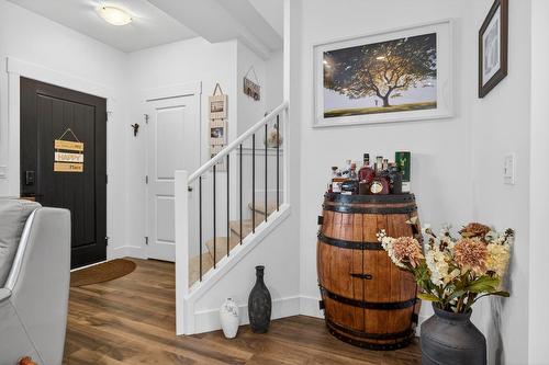 1273 Bergamot Avenue, Kelowna, BC - Indoor Photo Showing Other Room