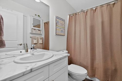 1273 Bergamot Avenue, Kelowna, BC - Indoor Photo Showing Bathroom