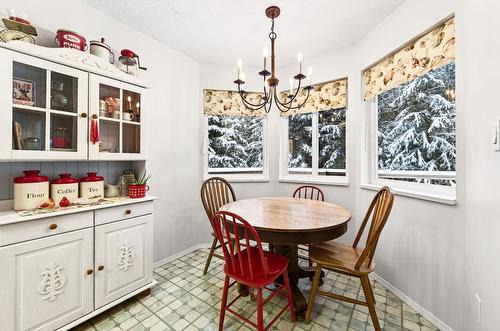 361 Wyndhaven Place, Clearwater, BC - Indoor Photo Showing Dining Room