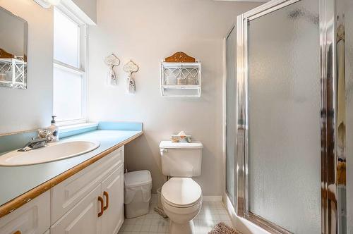 361 Wyndhaven Place, Clearwater, BC - Indoor Photo Showing Bathroom