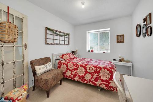 361 Wyndhaven Place, Clearwater, BC - Indoor Photo Showing Bedroom