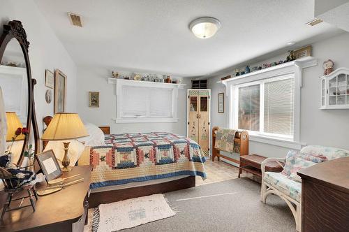 361 Wyndhaven Place, Clearwater, BC - Indoor Photo Showing Bedroom