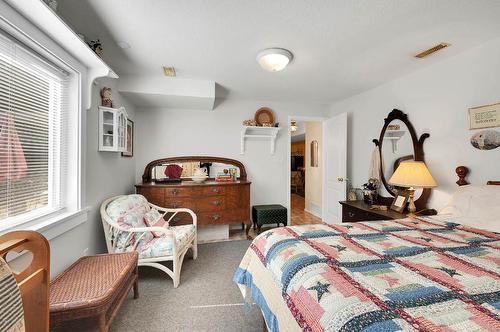 361 Wyndhaven Place, Clearwater, BC - Indoor Photo Showing Bedroom