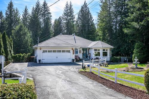 361 Wyndhaven Place, Clearwater, BC - Outdoor