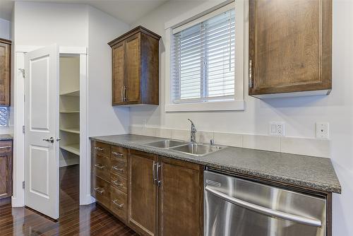 9829 Crimson Road, Lake Country, BC - Indoor Photo Showing Kitchen With Double Sink
