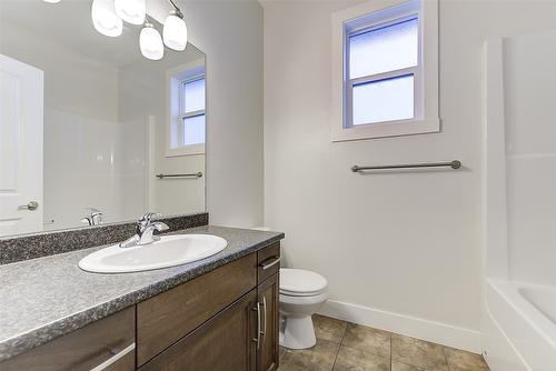 9829 Crimson Road, Lake Country, BC - Indoor Photo Showing Bathroom