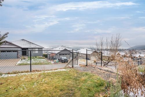 9829 Crimson Road, Lake Country, BC - Outdoor