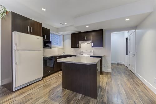9829 Crimson Road, Lake Country, BC - Indoor Photo Showing Kitchen
