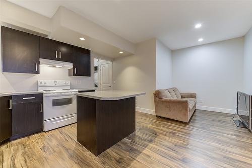 9829 Crimson Road, Lake Country, BC - Indoor Photo Showing Kitchen