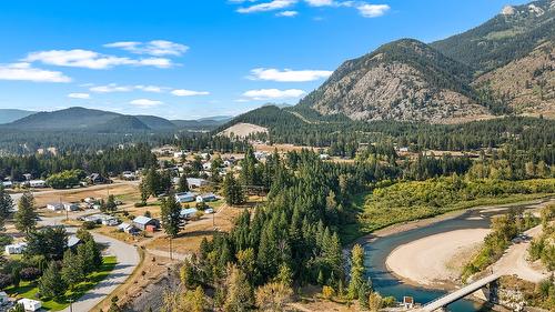 9145 Cascade Street, Elko, BC 