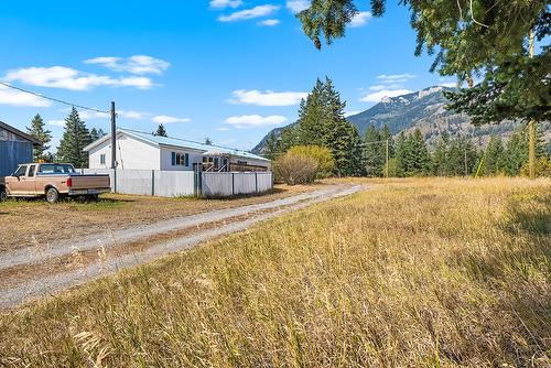 9145 Cascade Street, Elko, BC 