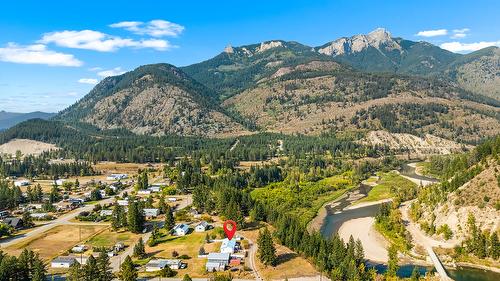 9145 Cascade Street, Elko, BC 