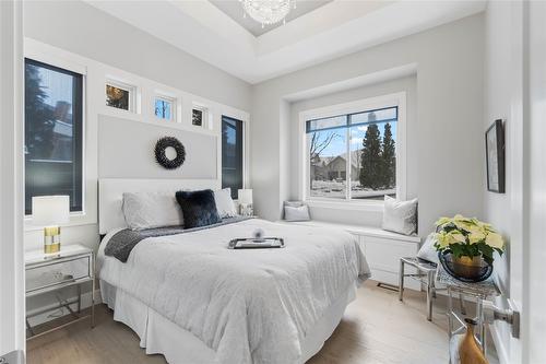 608 Mt Ida Crescent, Coldstream, BC - Indoor Photo Showing Bedroom