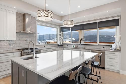 608 Mt Ida Crescent, Coldstream, BC - Indoor Photo Showing Kitchen With Upgraded Kitchen