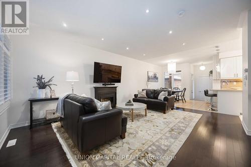 526 Church Street, Markham, ON - Indoor Photo Showing Living Room With Fireplace