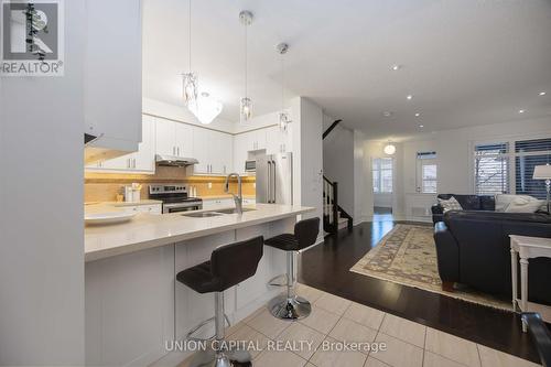 526 Church Street, Markham, ON - Indoor Photo Showing Kitchen With Double Sink With Upgraded Kitchen