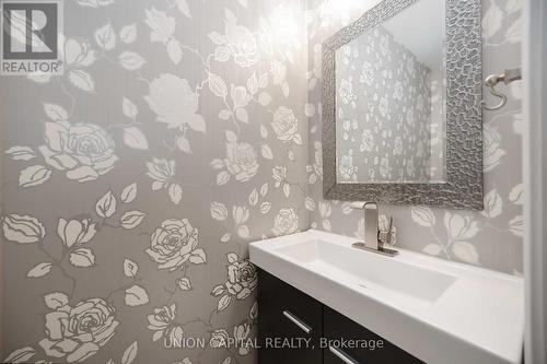 526 Church Street, Markham, ON - Indoor Photo Showing Bathroom