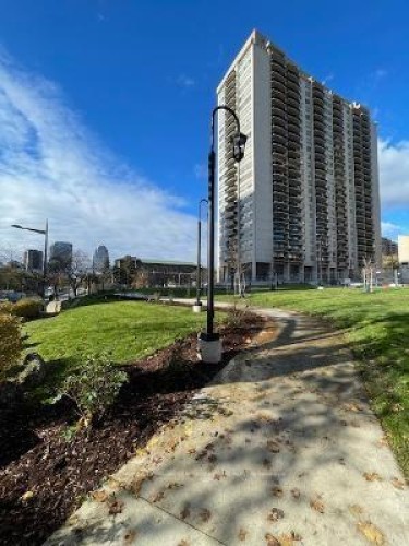 2511-400 Walmer Road, Toronto, ON - Outdoor