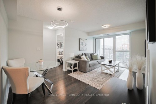 411-275 Yorkland Road, Toronto, ON - Indoor Photo Showing Living Room