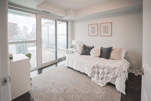 411-275 Yorkland Road, Toronto, ON - Indoor Photo Showing Bedroom