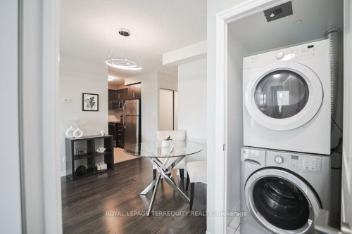 411-275 Yorkland Road, Toronto, ON - Indoor Photo Showing Laundry Room