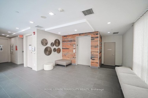 411-275 Yorkland Road, Toronto, ON - Indoor Photo Showing Other Room