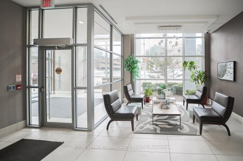 411-275 Yorkland Road, Toronto, ON - Indoor Photo Showing Other Room