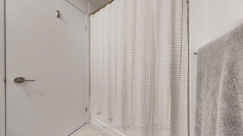 3403-215 Fort York Boulevard, Toronto, ON - Indoor Photo Showing Bathroom