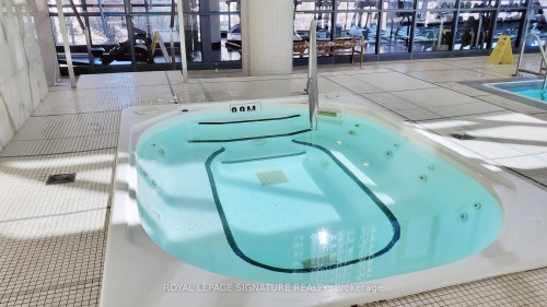 3403-215 Fort York Boulevard, Toronto, ON -  With In Ground Pool