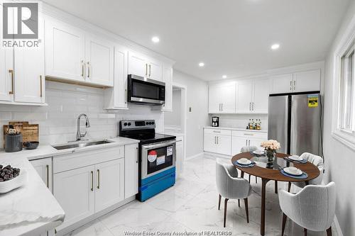 5440 Lyndon, Windsor, ON - Indoor Photo Showing Kitchen With Stainless Steel Kitchen With Upgraded Kitchen