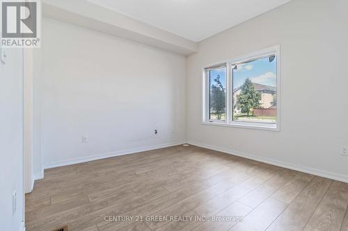 142 Landsbridge Street, Caledon, ON - Indoor Photo Showing Other Room