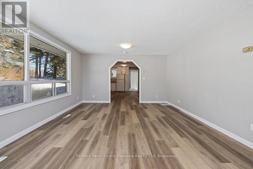 53 124 Highway, Mcdougall, ON - Indoor Photo Showing Other Room