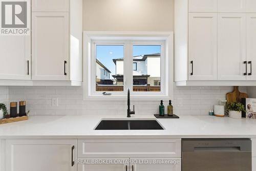 17 - 29 Weymouth Street, Woolwich, ON - Indoor Photo Showing Kitchen