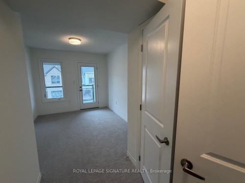 19 Kings Hill Drive, Brampton, ON - Indoor Photo Showing Other Room