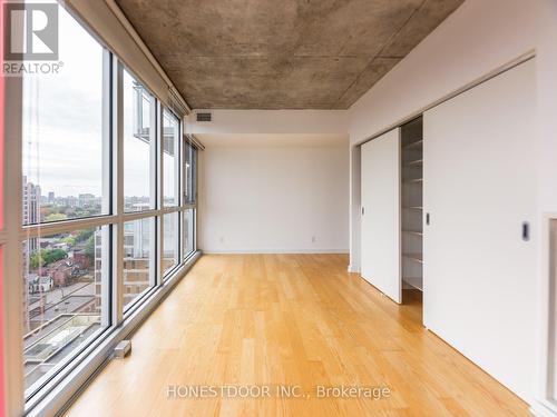 1610 - 324 Laurier Avenue W, Ottawa, ON - Outdoor