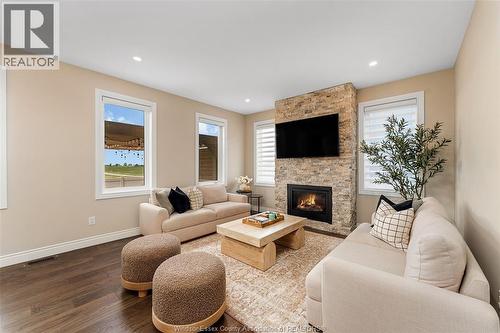 4523 Anderson, Lakeshore, ON - Indoor Photo Showing Living Room With Fireplace