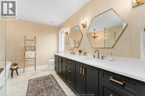 4523 Anderson, Lakeshore, ON - Indoor Photo Showing Bathroom