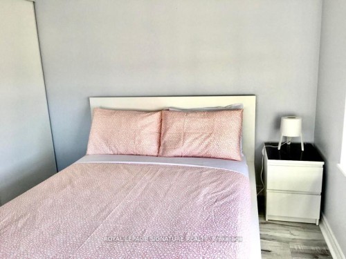 3306-310 Burnhamthorpe Road W, Mississauga, ON - Indoor Photo Showing Bedroom