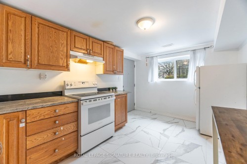 Main-406 Tamarack Drive, Waterloo, ON - Indoor Photo Showing Kitchen