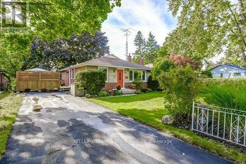 1216 De Quincy Crescent, Burlington, ON - Outdoor