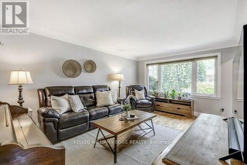 1216 De Quincy Crescent, Burlington, ON - Indoor Photo Showing Living Room